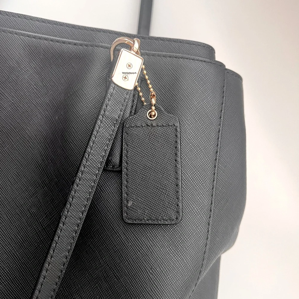 COACH Handbag - Picture 3 of 12